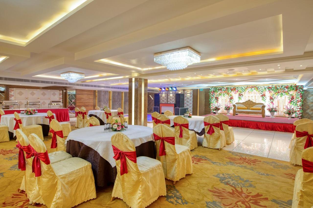 Om Clarks Inn Raebareli Kültér fotó