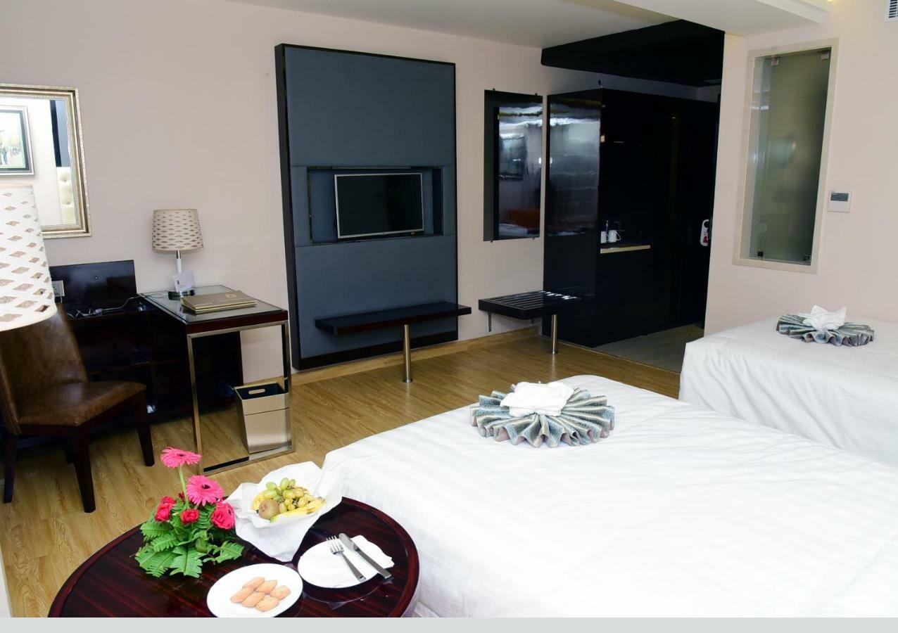 Om Clarks Inn Raebareli Kültér fotó