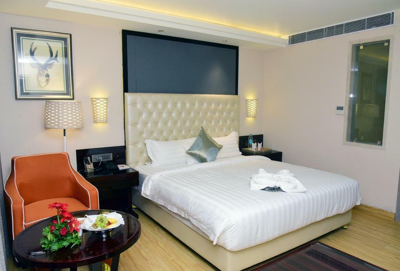 Om Clarks Inn Raebareli Kültér fotó