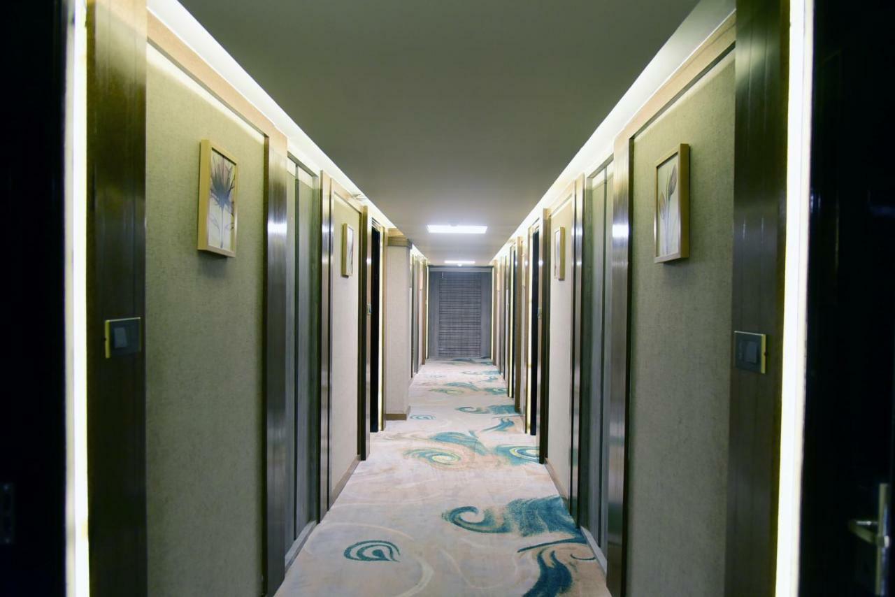 Om Clarks Inn Raebareli Kültér fotó